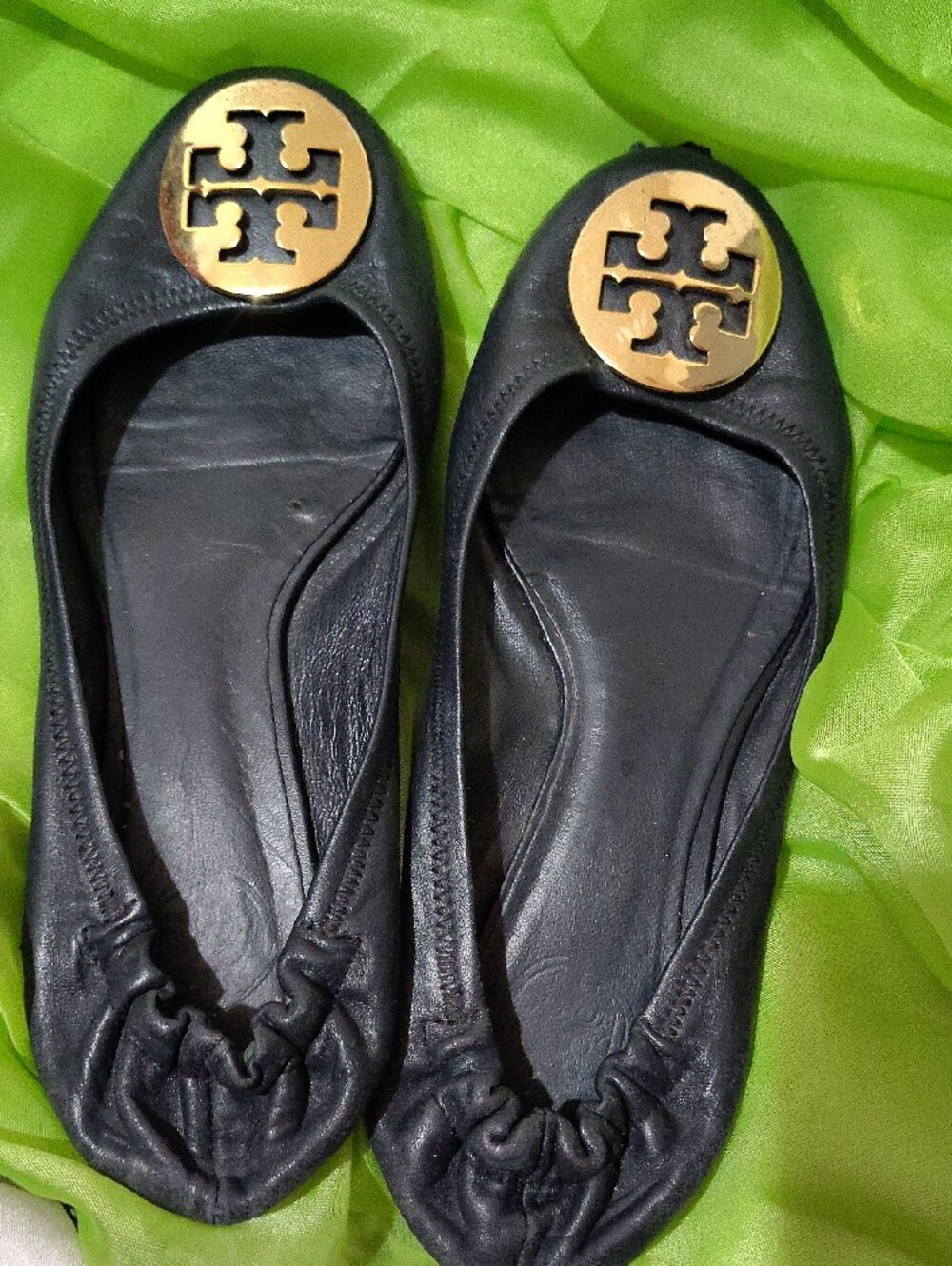 Tory Burch Navy Blue Leather Ballet Flats with Gold Logo Medallion